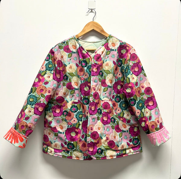 Reversible Fitted Jacket - Quilted Daisy with Large Poppies (M)