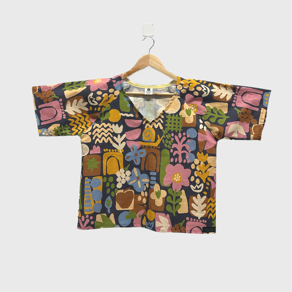 Short sleeve v neck top - Modern Meadow (M)