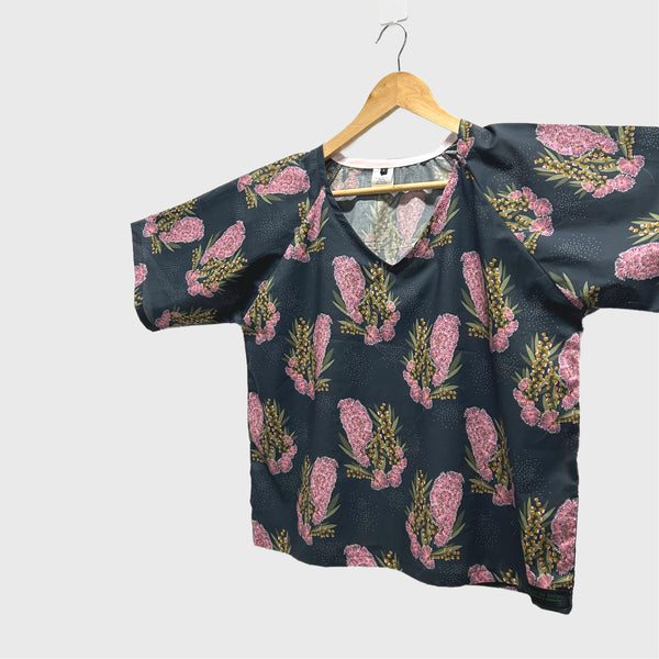 Sample Short sleeve v neck top - Rachelle Holowko Night Wattle (L)