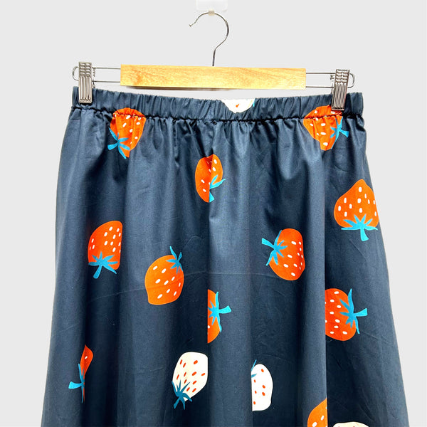 Mid length Skirt - Strawberries