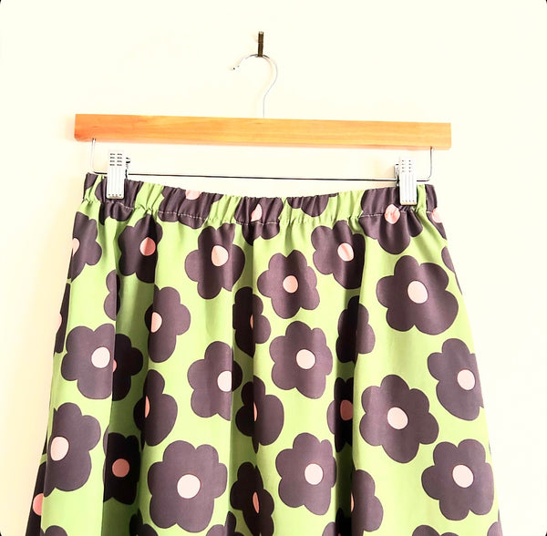 Mid length Skirt - Green Flowers (M)
