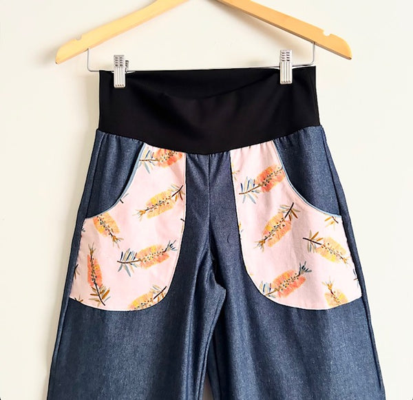 Wide Legged Pants - Denim with Pink Callista (M)