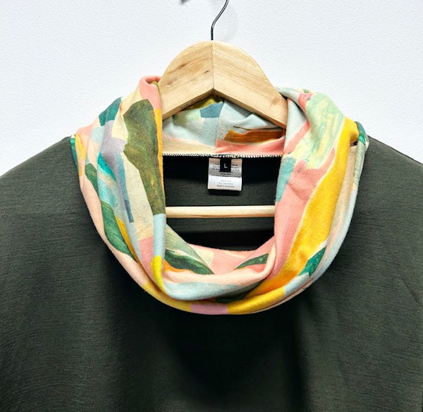 Roll neck top - Plantation Green with Landscape (L)