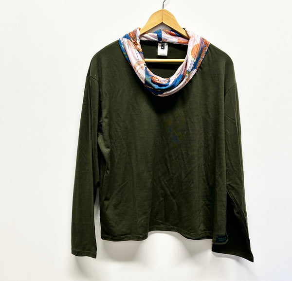 Roll neck top - Plantation Green with Waterlillies (XL)