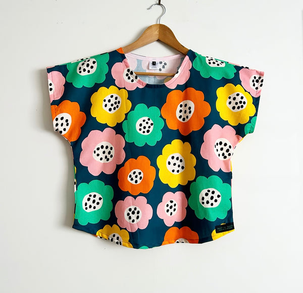 Short sleeve - Bold Flowers top (S)