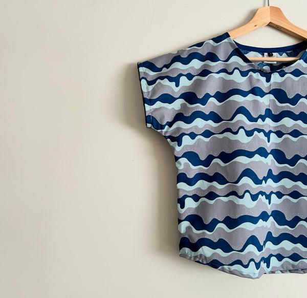 Short sleeve - Blue Waves top (S)