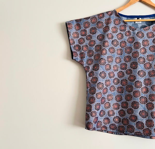 Short sleeve - Rose Navy Flowers top  (L)