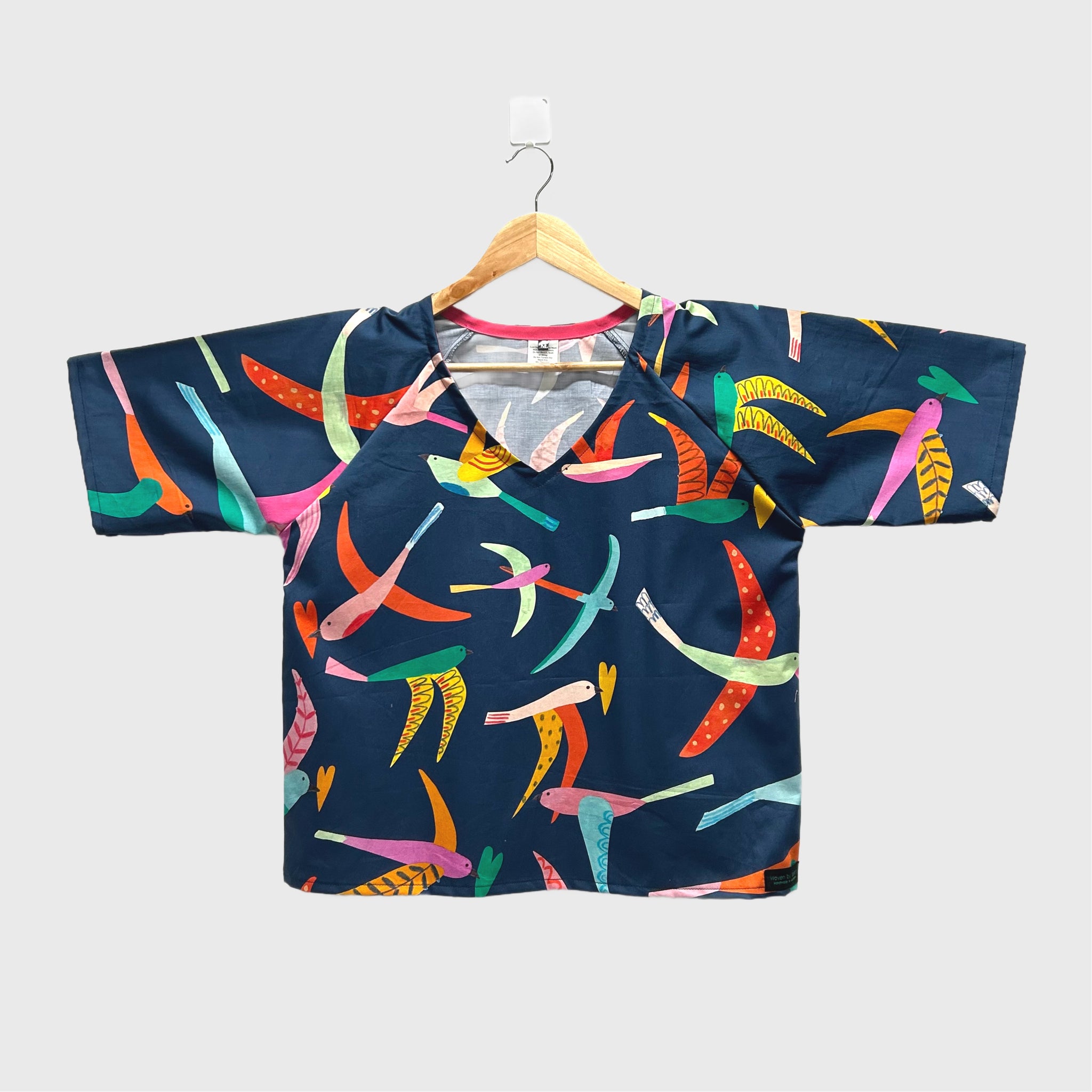 Short sleeve v neck top - Love Birds (M)