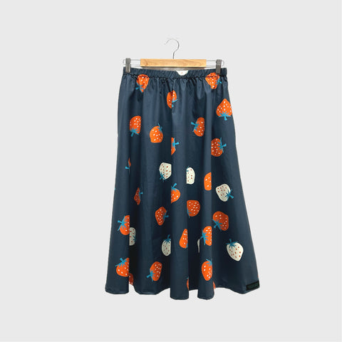 Mid length Skirt - Strawberries