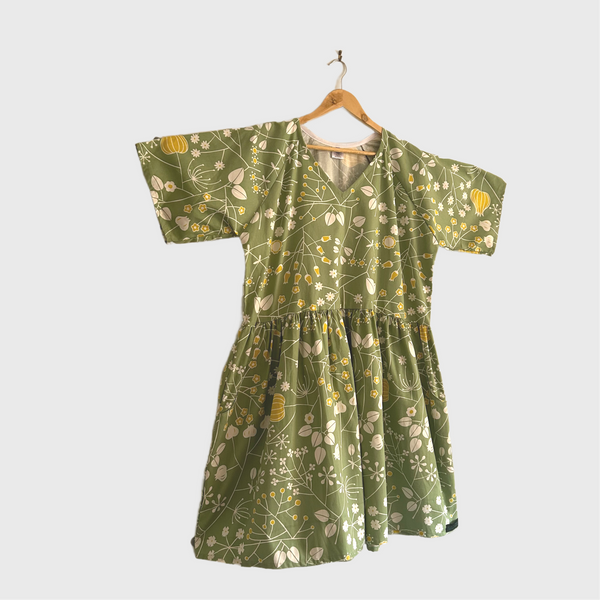Short Ripple Dress - Green and Yellow Flowers (XL)