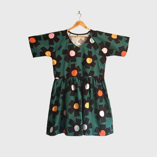 Short Ripple Dress - Green Flowers (L)