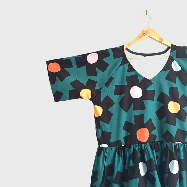 Short Ripple Dress - Green Flowers (L)