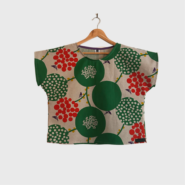 Short sleeve - Echino Pepe in Green top (M)
