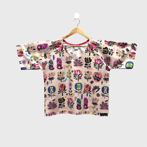 Short sleeve v neck top - Pink Inaluxe Flowers (L)