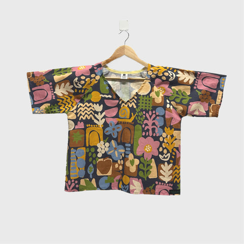 Short sleeve v neck top - Modern Meadow (M)