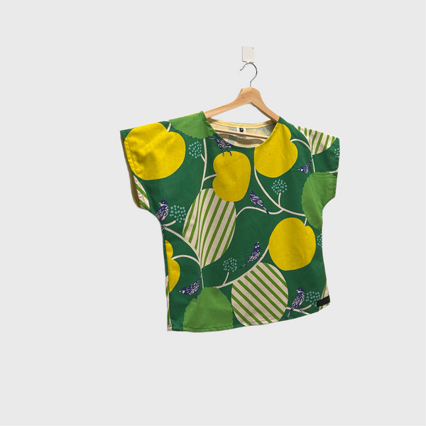 Short sleeve - Echino Pepe in Green top (M)