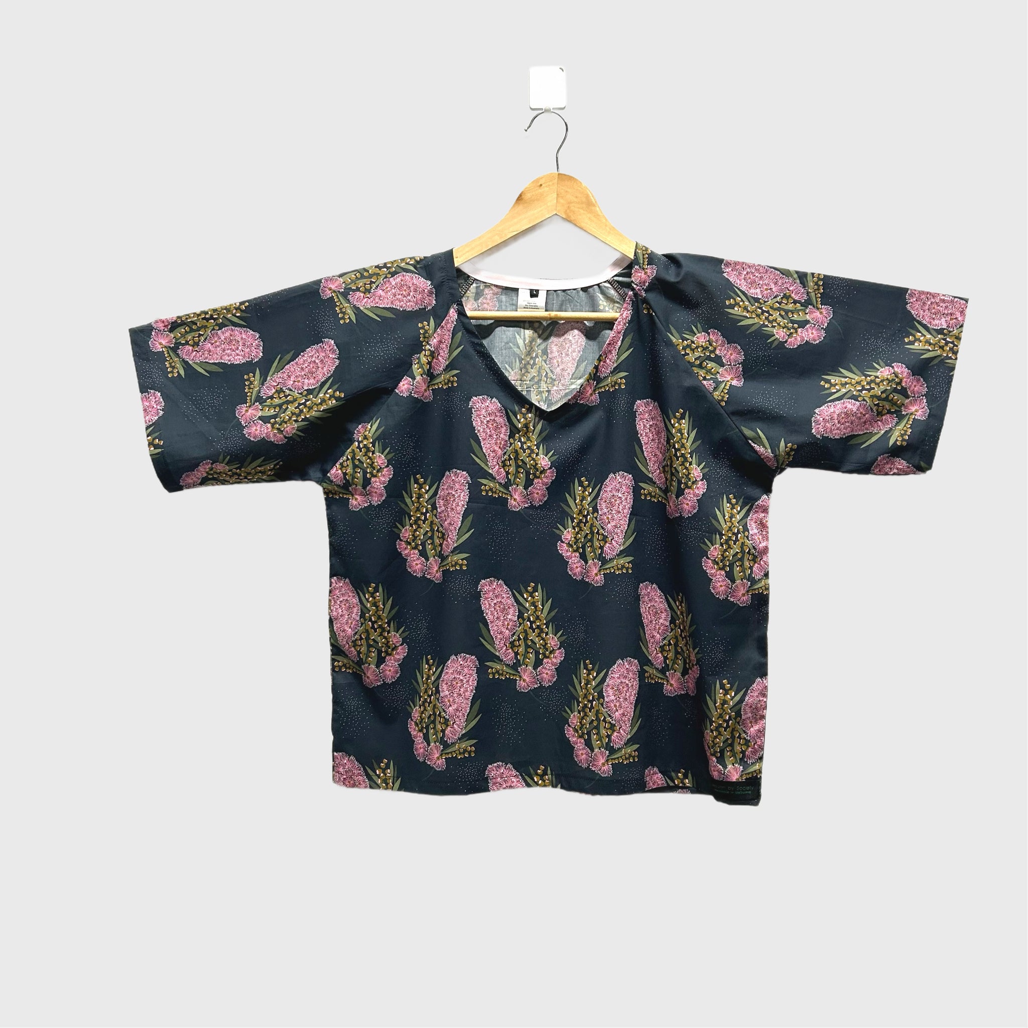 Sample Short sleeve v neck top - Rachelle Holowko Night Wattle (L)