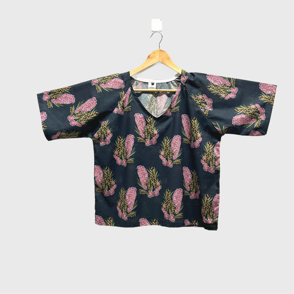 Sample Short sleeve v neck top - Rachelle Holowko Night Wattle (L)