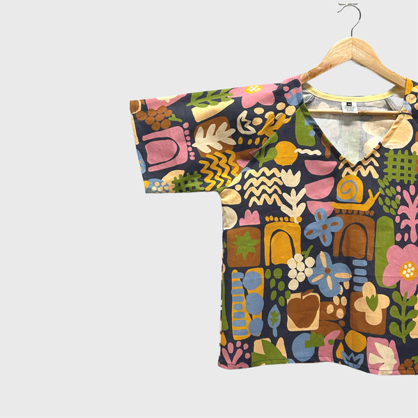 Short sleeve v neck top - Modern Meadow (M)