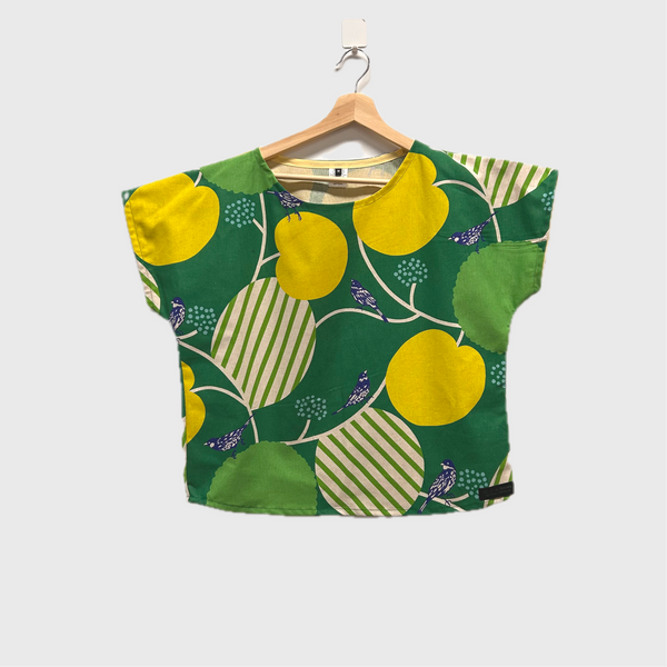 Short sleeve - Echino Pepe in Green top (M)