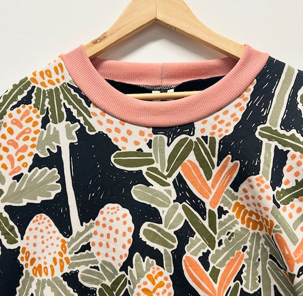 Long Sleeve top - Banksia and Black (XL)