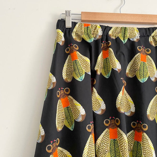 Mid length Skirt - Beauty and The Bee (S)