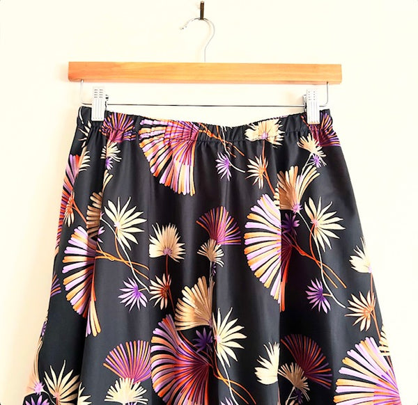 Mid length Skirt - Oriental Flowers (S)