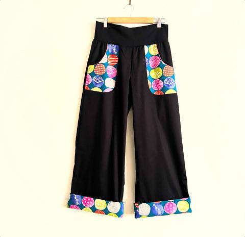 Wide Legged Pants - Black with Baubles (L)