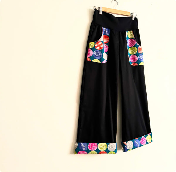 Wide Legged Pants - Black with Baubles (L)