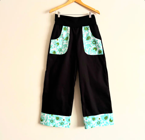 Wide Legged Pants - Black with Scandi Birds (M)