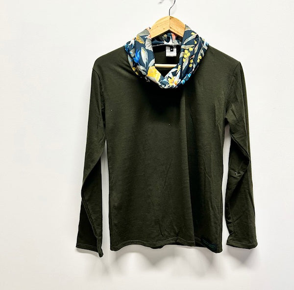 Roll neck top - Plantation Green with Native Flowers (S)