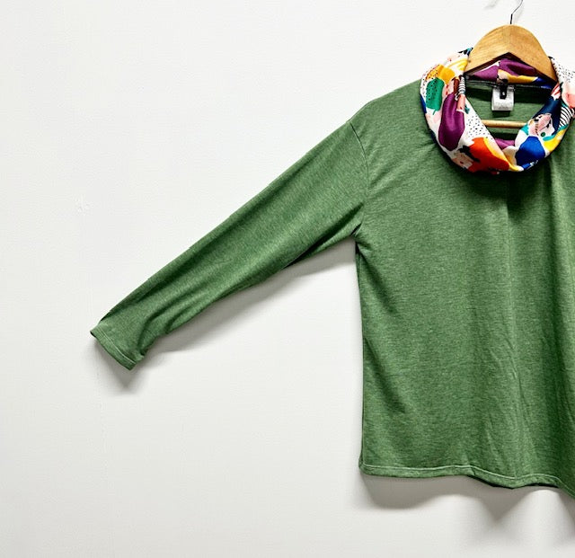 Roll neck top - Green with Fashion Focused (S)