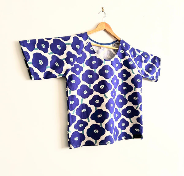 Sample Short Sleeve Top - Blue Flowers (M)