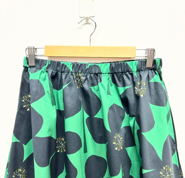 Mid length Skirt -  Hellabore in Green (M)