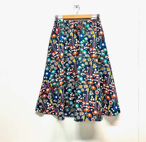 Mid length Skirt - Top of the Field (S)