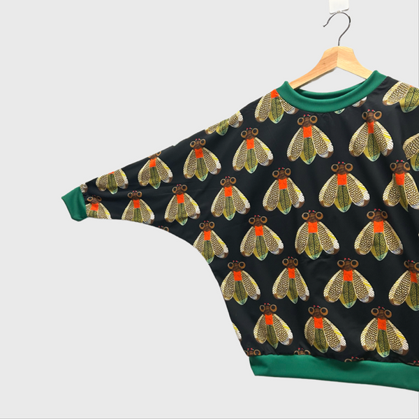 Batwing top - Beauty and the Bee with green (M)