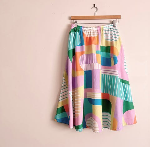 Mid length Skirt - Finding My Way (L)