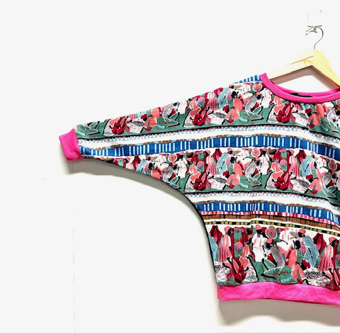 Batwing top - Tribal Images (S)