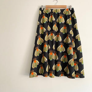 Mid length Skirt - Beauty and The Bee (M)