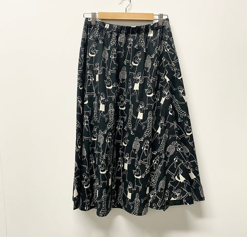 Mid length Skirt - A Day in the Life (L)